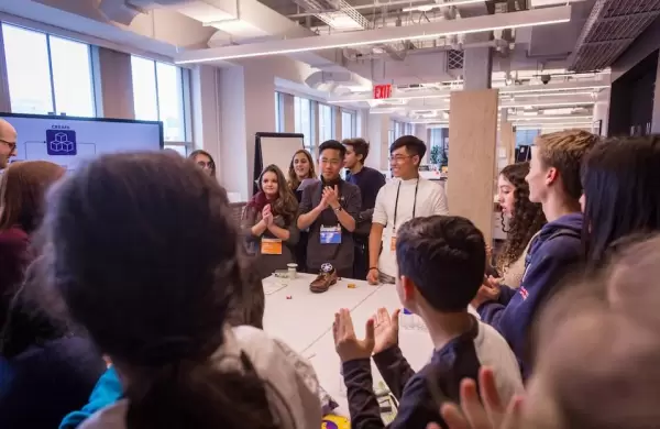 De profesor a creador de un fenmeno educativo global con 5.800 millones de vistas: la inspiradora historia detrs de TED-Ed