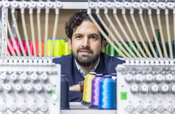 El hilo rojo que tejió el destino de este Under 40