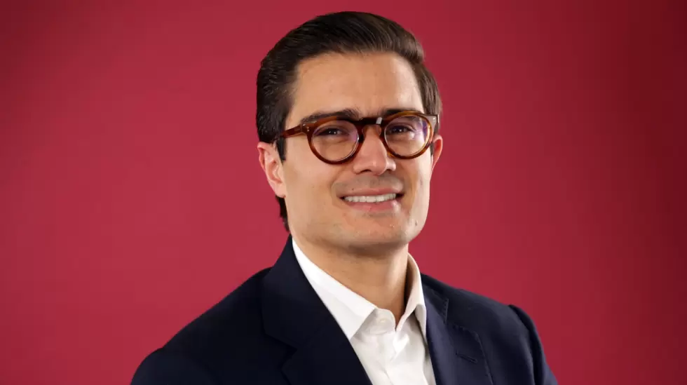 Carlos Emilio Larreategui  Quito - Ecuador