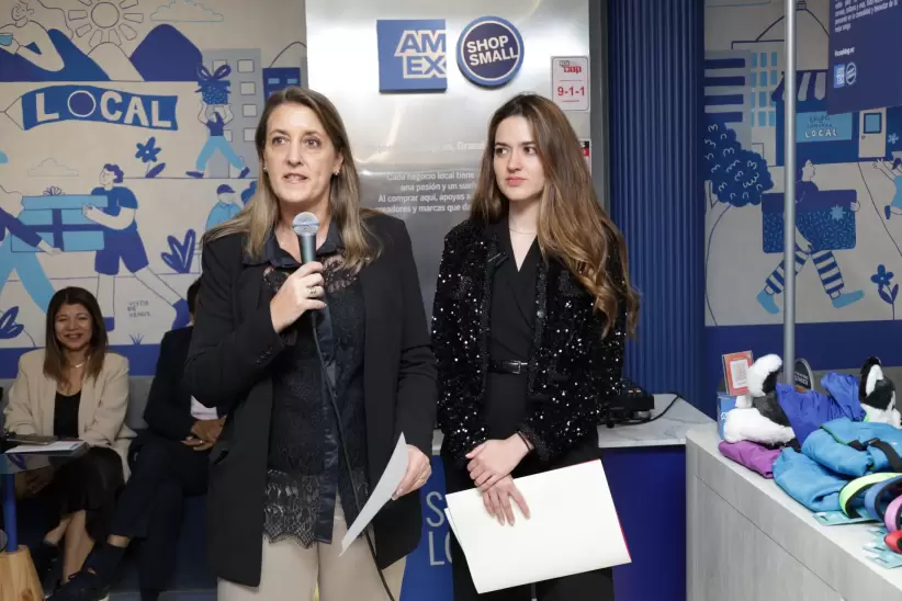 Publi AMEX Amex Shop Small Pop Up
