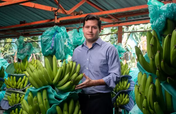 De un Land Rover a un conglomerado bananero