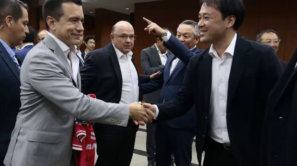 Daniel Noboa Azin en gira por Japn con parte de su gabinete