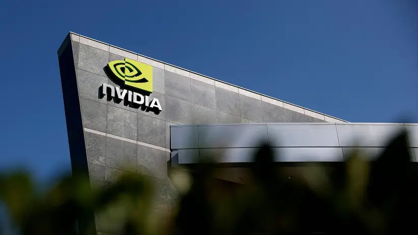 Fachada del edificio de la sede de Nvidia el 27 de agosto de 2025 en Santa Clara, California.