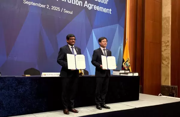 Ecuador firma acuerdo comercial con Corea del Sur