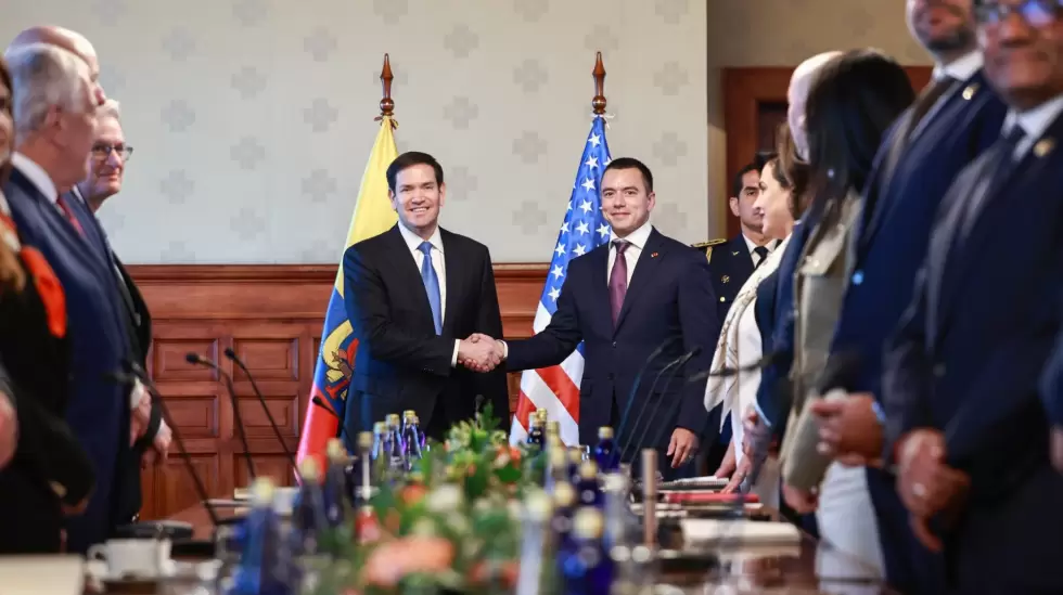 NOBOA Y RUBIO
