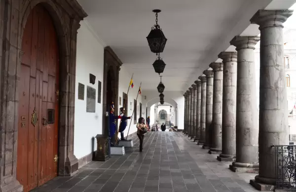 Presidente Noboa traslada la sede de la Función Ejecutiva a Latacunga; vicepresidencia, a Otavalo