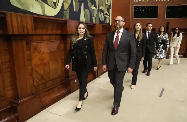 Cinco nuevos integrantes asumen funciones en la Junta de Política y Regulación Financiera y Monetaria