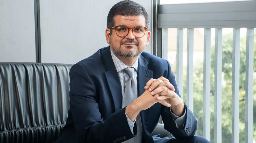 Analista econmico Gonzalo Cucaln Guayaquil  Ecuador