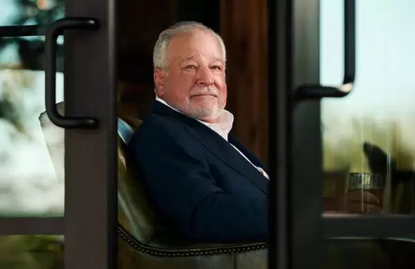 Este hombre hizo un campo de golf de US$50 millones solo para que su mujer pudiera jugar