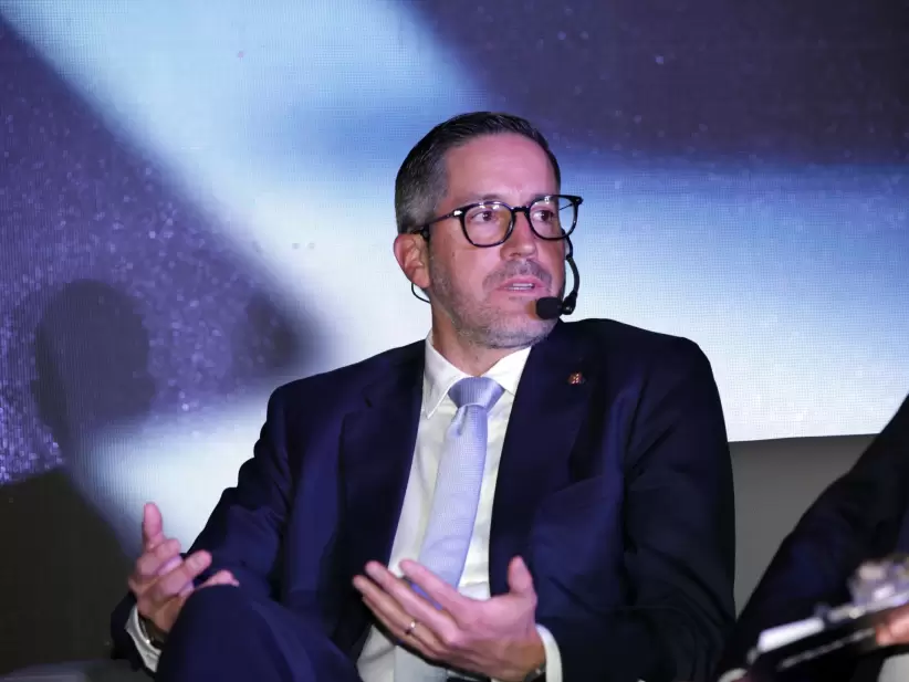 Summit Banca y Finanzas