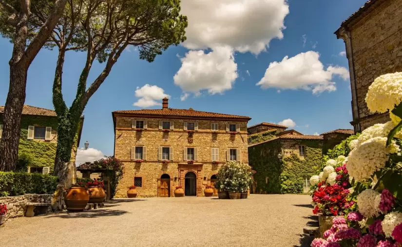 Este histrico hotel es una de las estancias de lujo ms encantadoras de la Toscana