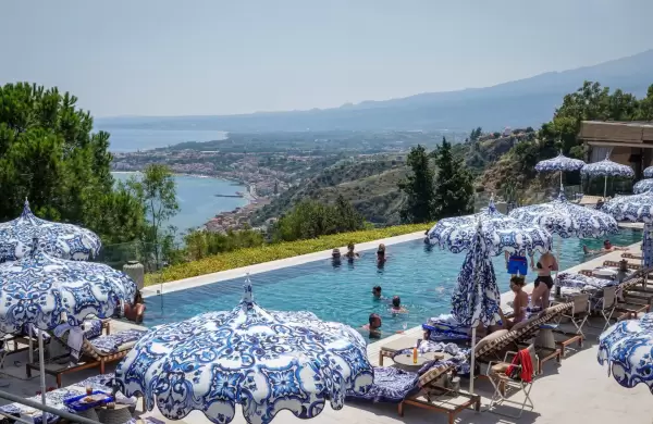 Taormina, la joya escondida en Sicilia que es un imn para millonarios, estrellas y marcas de lujo