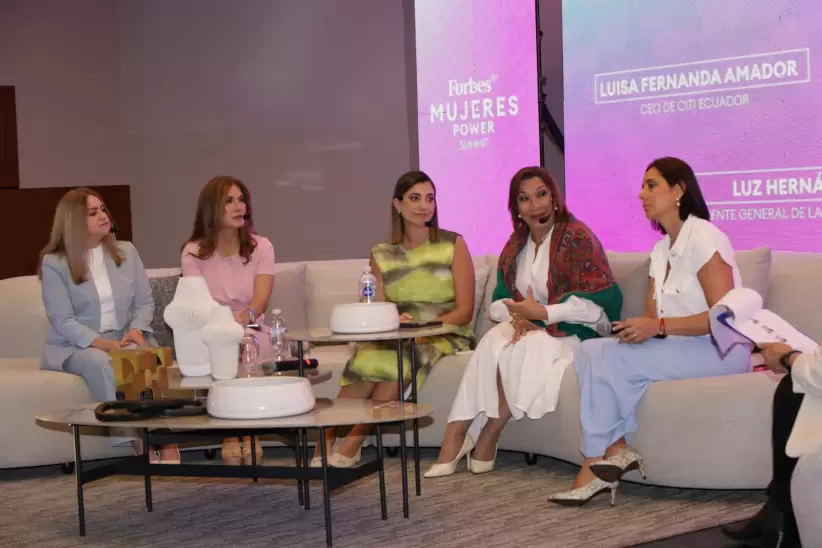 panel mujeres power 1
