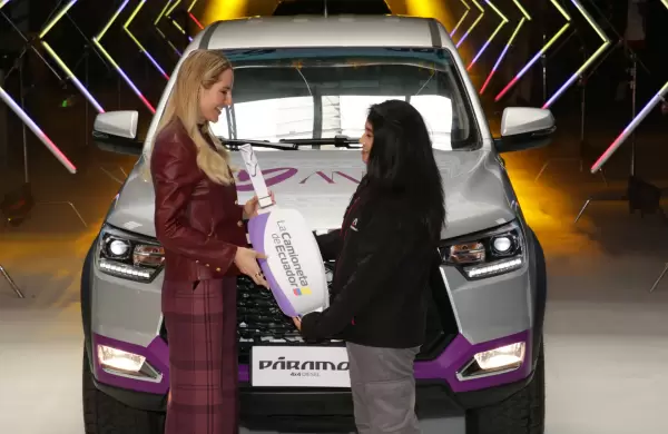 La primera Camioneta del Ecuador hecha por mujeres