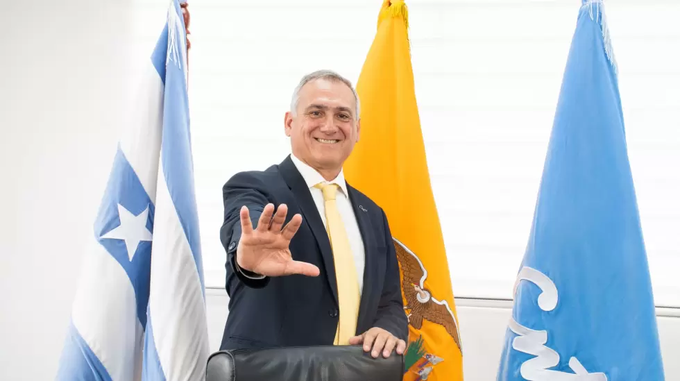 Ronald Spina Gerente general de CNT