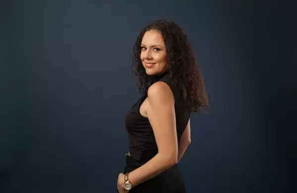 Ser cajera de un banco, su primer paso para emprender