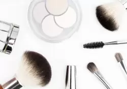 La frmula de las pequeas marcas de belleza en las redes sociales para vencer a gigantes como L'Oral y Este Lauder