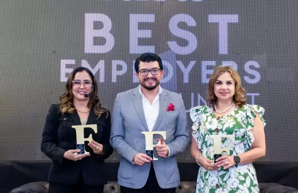 El liderazgo humano y la IA fueron el eje central del Summit Best Employers Guayaquil