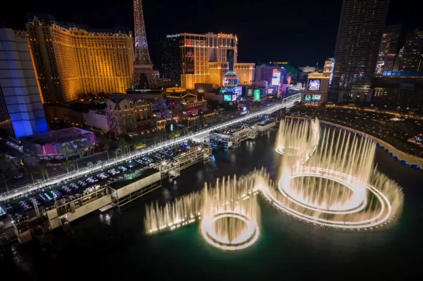 Formula 1: Vista area desde el Bellagio Fountain Club durante el Gran Premio de Las Vegas.