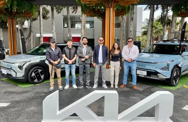 Kia emprende un audaz viaje Quito-Bogot-Quito para romper mitos y demostrar la autonoma y resistencia de sus vehculos elctricos