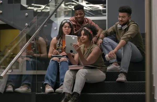 Por qu la tendencia del 'minimalismo profesional' se extiende ms all de la Gen Z