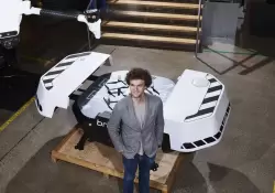 Tiene 25 aos y quiere expulsar a los drones chinos de EE.UU.