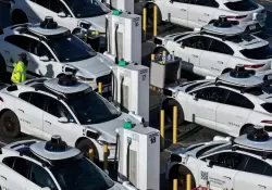Waymo aspira lograr un millón de viajes en robotaxi a la semana
