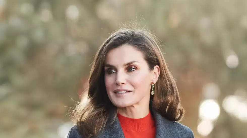 La reina Letizia de Espaa con los aros diseados por Fracchia