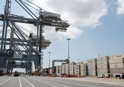 Las exportaciones ecuatorianas registran un crecimiento del 10 % hasta agosto de 2026 