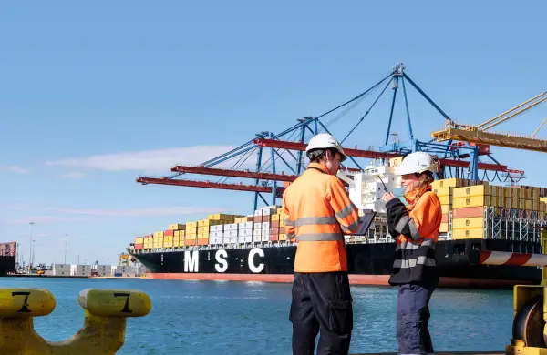 ¿Quién es el gigante detrás de la compra de la operación portuaria de Dole Ecuador?