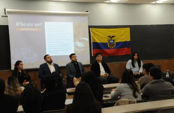 La Universidad de Columbia sostuvo un panel con cuatro ecuatorianos talentosos en el mundo de negocios
