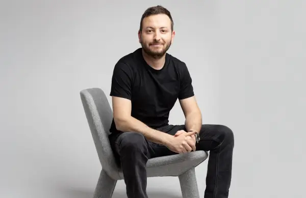 Detecta mentiras en CVs creados por IA, ya factura US$ 800 millones y se prepara para salir a Bolsa