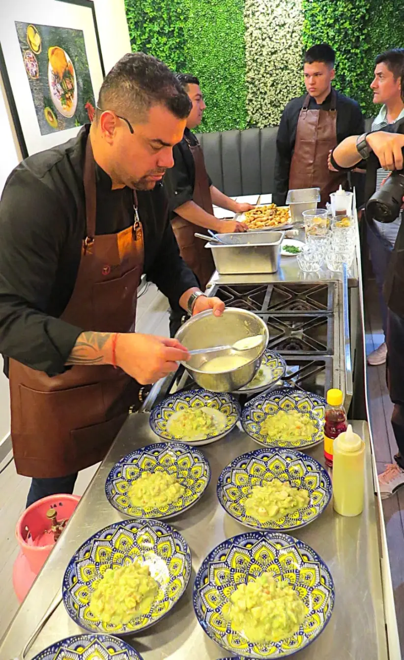Durante la presentación, el chef manabita José García Vélez