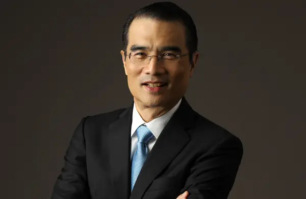 Este multimillonario apuesta US$ 1.300 millones para blindar su imperio energético y sellar una alianza que sacude al sector