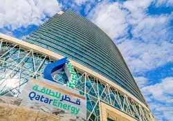 Qatar Energy detiene la producción de GNL por los ataques de Irán y se dispara el precio para Europa