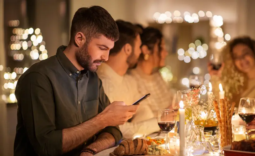 El gran debate. ¿Revisar el correo electrónico del trabajo los fines de semana o no?