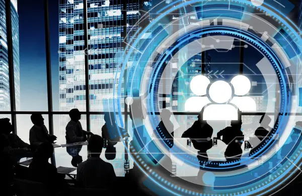 Entre el silencio corporativo y la exposición digital: el nuevo reto del liderazgo