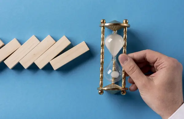 Cuando esperar “el momento correcto” es la forma más elegante de fracasar