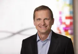 Cómo Lilly utilizó IA para acelerar la producción de sus populares GLP-1