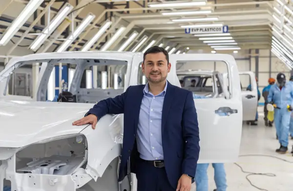 En las afueras de Ambato se ensamblan 50 vehículos al día