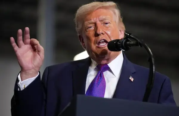 Trump insiste en que el aumento del precio del barril de petróleo a US$ 100 es bueno para EE.UU.