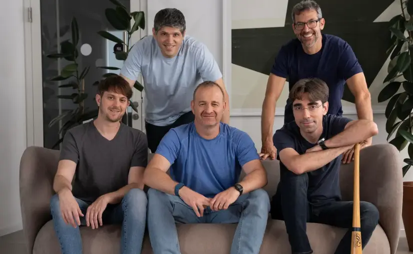 Entrenaron a la IA para hackear y ya lo hace mejor que el 99 % de las personas que la retaron