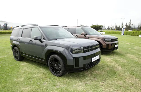 Hyundai Santa Fe Hybrid, un SUV diferente