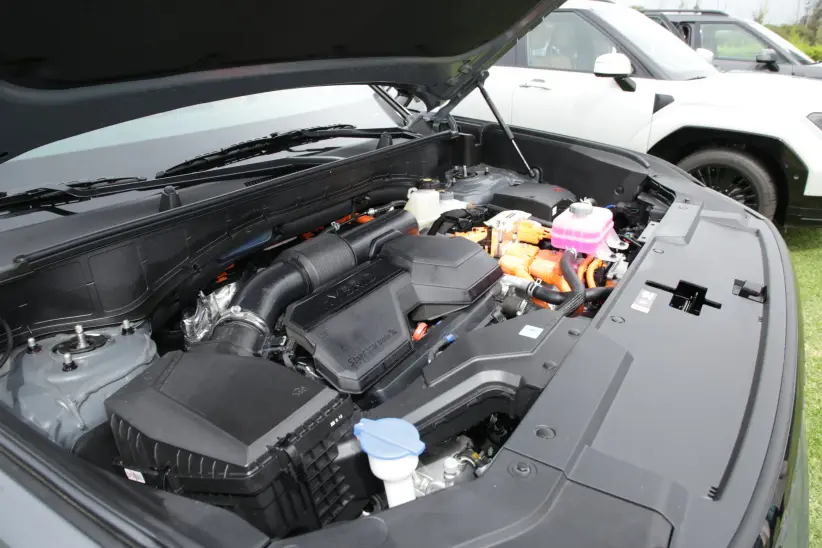 Hyundai  de test drive para conocer el Santa Fe Hybrid en Ecuador.