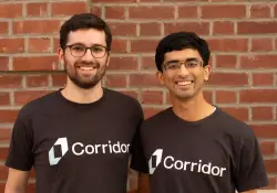 A los 26 años dejaron el DHS y fundaron una startup de ciberseguridad con IA valorada en US$ 200 millones