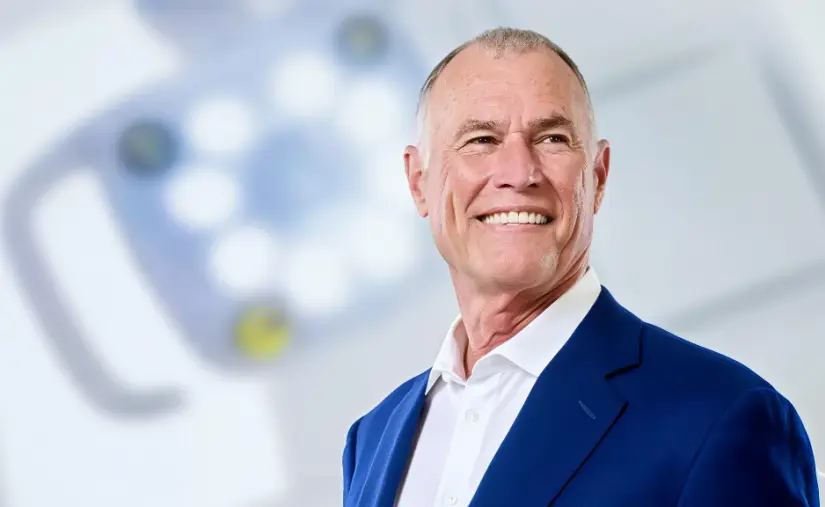 Conoce al dentista multimillonario al que otros médicos quieren golpearlo en los dientes