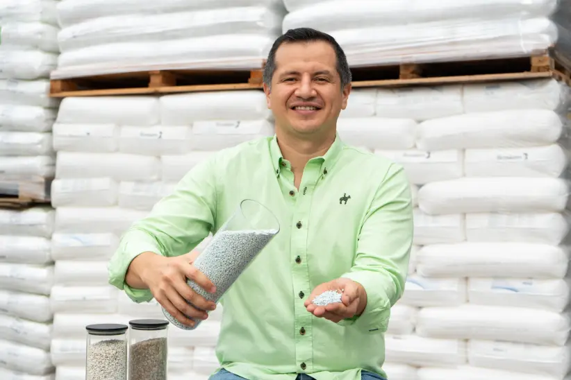 Nutec , Anabel Luzuriga , Juan Carlos Luzuriaga