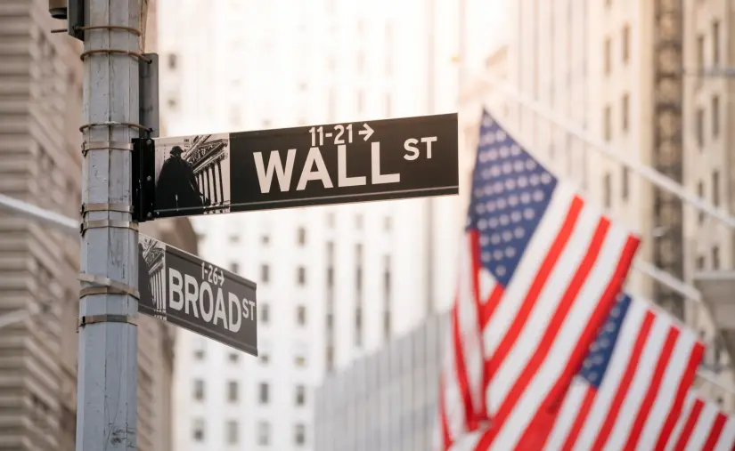 Wall Street festeja una posible tregua con Irán y el petróleo afloja tras un anuncio de Trump