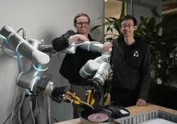 Generalist apuesta a que sus guantes de entrenamiento robótico marcarán el comienzo del momento ChatGPT en la robótica