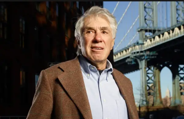 De "donar" sangre para comer, a una fortuna de US$ 2.000 millones: la historia del creador de Dumbo, el barrio de moda de Nueva York